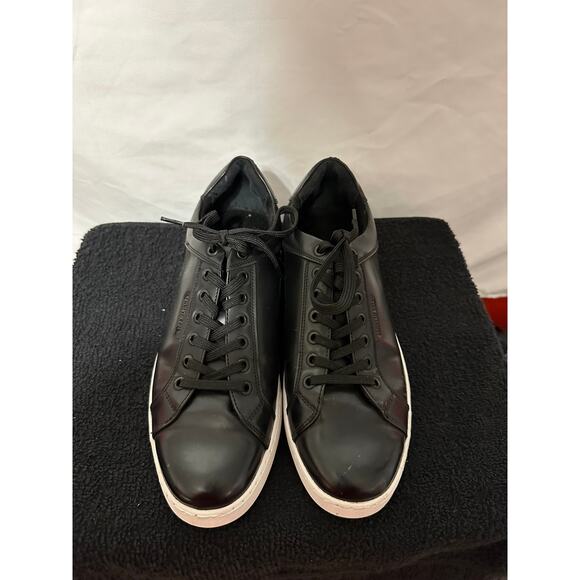 Kenneth Cole Laron Sneaker. - Picture 1 of 7
